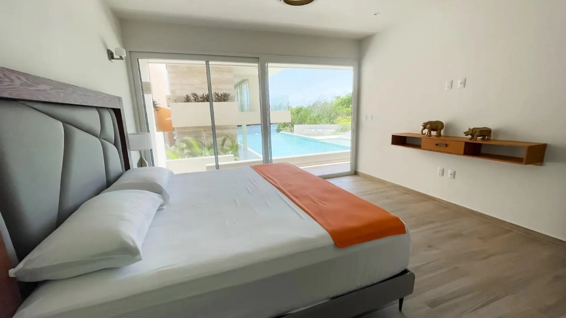 Azure Caribbean Aqua Apartment Puerto Aventuras